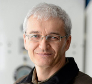 László Mari